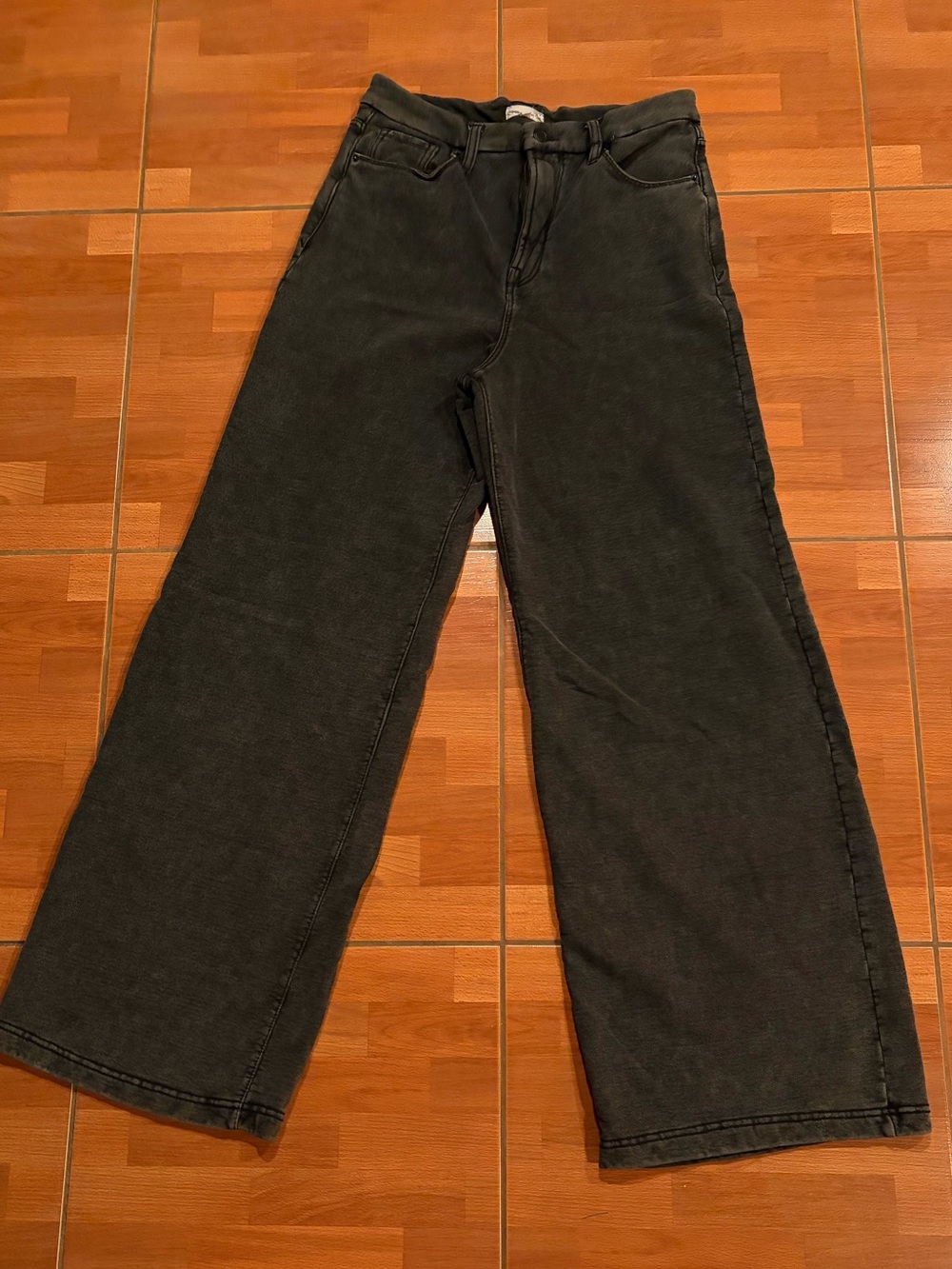 🖤 Jeanius Good Skate High-Waist Jeans
